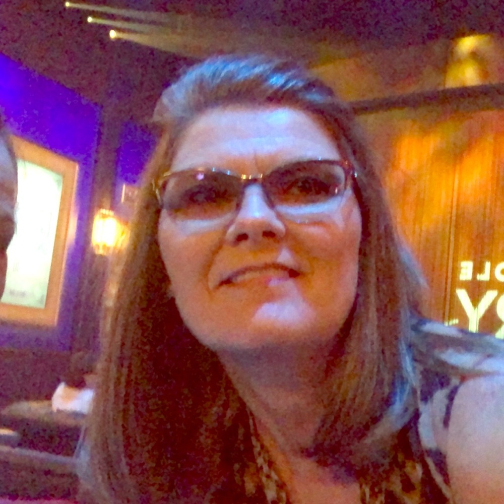 Meet your Posher, Dana